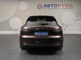 2018 Porsche Cayenne Turbo III, коричневый, 5500000 рублей, вид 4