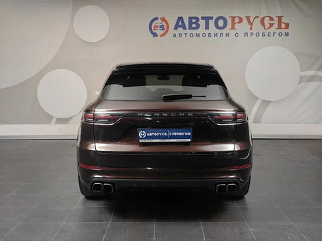 2018 Porsche Cayenne Turbo III, коричневый, 5500000 рублей, вид 4