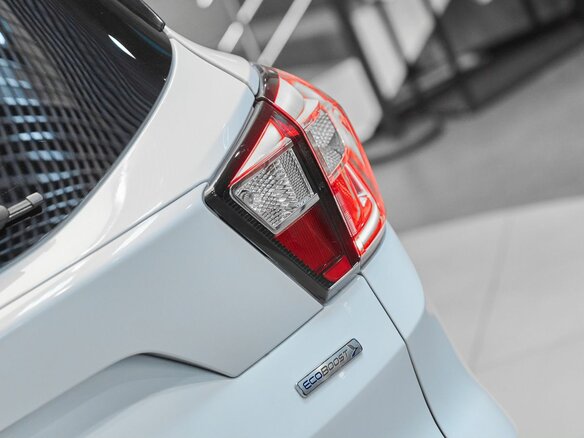 2016 Ford Kuga II Рестайлинг, белый, 1149000 рублей - вид 7