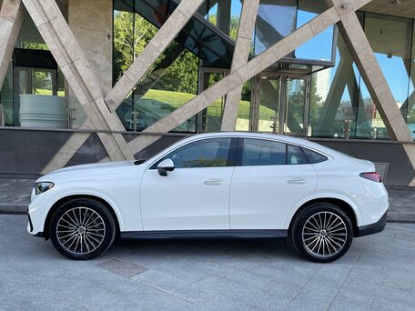 2026 Mercedes-Benz GLC Coupe 300 II (C254), белый, 8900000 рублей, вид 3
