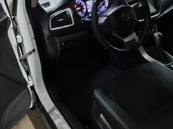 2016 Suzuki SX4 II (S-Cross) Рестайлинг, белый, 1800000 рублей - вид 7