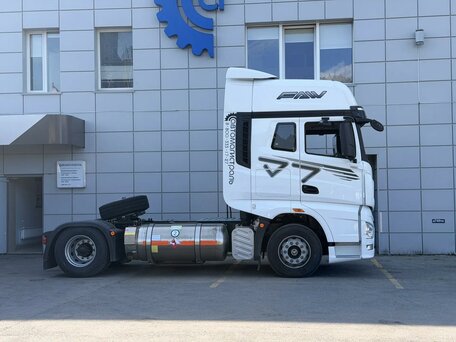 2024 FAW J7, белый, 10000000 рублей, вид 2