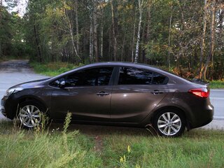 2013 Kia Cerato III, бежевый, 1100000 рублей, вид 4