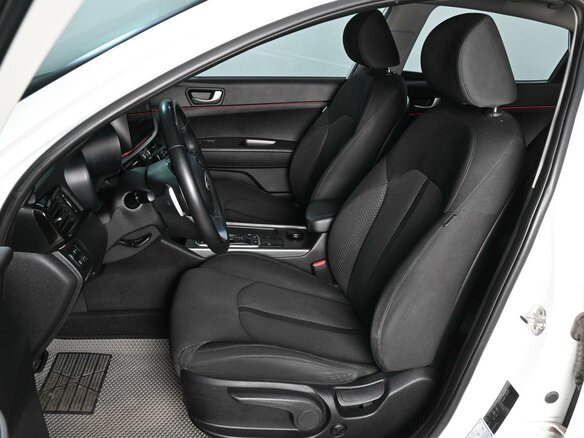 2019 Kia Optima IV Рестайлинг, белый - вид 9