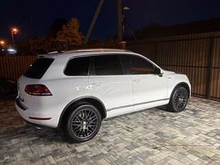 2013 Volkswagen Touareg II, белый, 2750000 рублей, вид 5