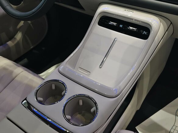 2026 GAC Aion V, белый, 4557609 рублей - вид 13