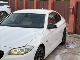 2011 BMW 5 серии 523i VI (F10/F11/F07), белый, 1820000 рублей, вид 3