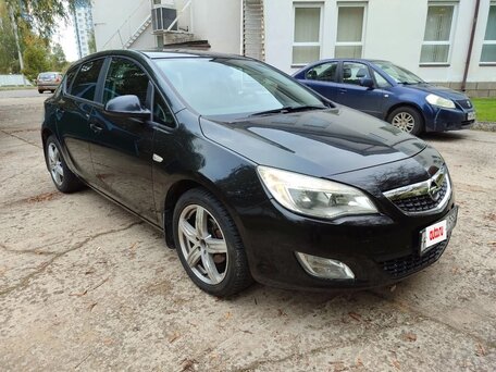 2011 Opel Astra J, чёрный, 570000 рублей, вид 3