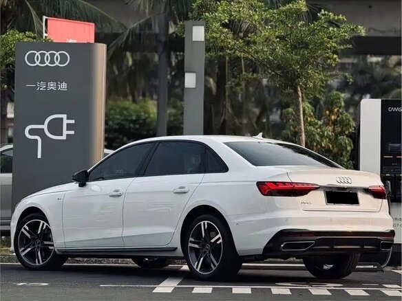 2022 Audi A4 35 TFSI Long V (B9) Рестайлинг, белый - вид 4