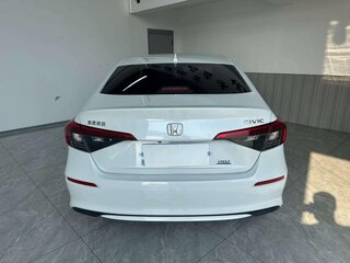 2022 Honda Civic XI, белый, 1453000 рублей, вид 4
