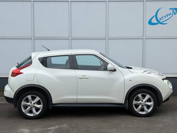 2011 Nissan Juke I, белый - вид 3
