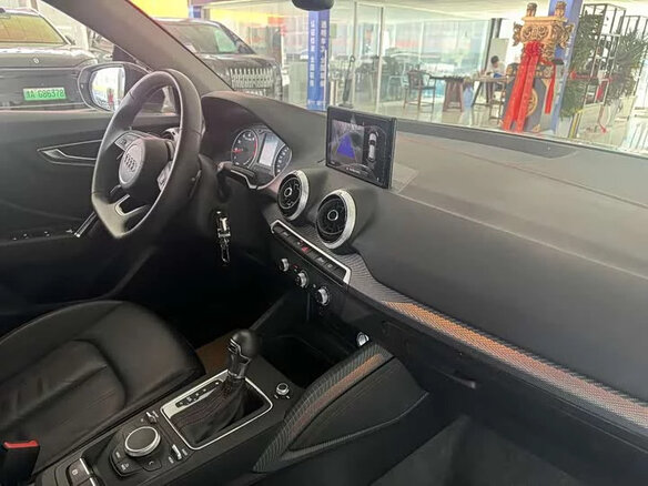 2022 Audi Q2 L 35 TFSI I Рестайлинг, белый, 1520000 рублей - вид 8