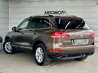 2013 Volkswagen Touareg II, коричневый, 1899000 рублей, вид 4