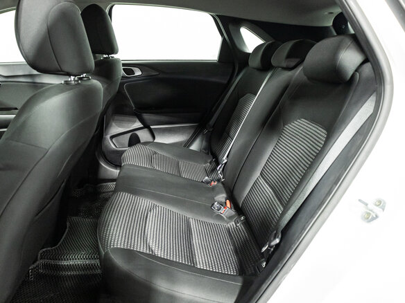 2018 Kia Ceed III, белый, 1599700 рублей - вид 9
