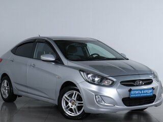 2012 Hyundai Solaris I, серебристый, 759000 рублей, вид 1