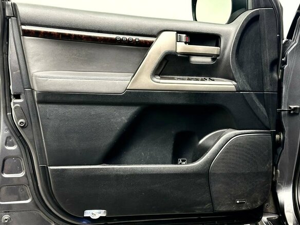 2010 Toyota Land Cruiser 200 Series, серый, 2361000 рублей - вид 20