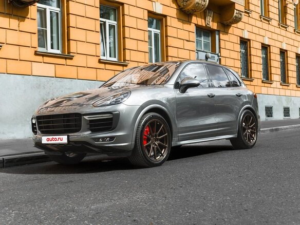 2015 Porsche Cayenne Turbo II Рестайлинг (958), серый, 4850000 рублей - вид 1
