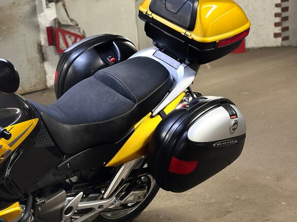 2009 Honda XL1000V Varadero, золотистый - вид 5
