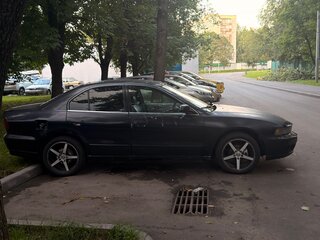 2001 Mitsubishi Galant VIII Рестайлинг, чёрный, 300000 рублей, вид 4