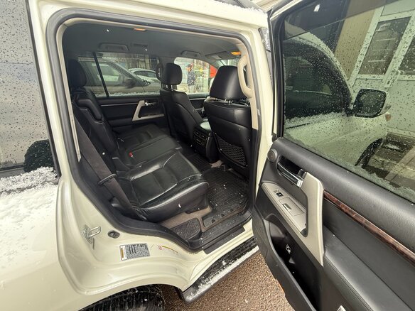 2012 Toyota Land Cruiser 200 Series Рестайлинг 1, белый, 3599000 рублей - вид 10