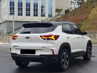 2022 Chevrolet TrailBlazer III, чёрный, 2300000 рублей, вид 2