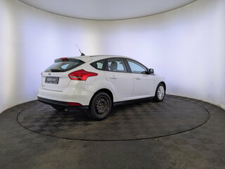 2018 Ford Focus III Рестайлинг, белый, 1200000 рублей, вид 5