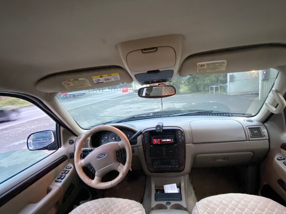 2004 Ford Explorer III, чёрный, 440000 рублей - вид 1