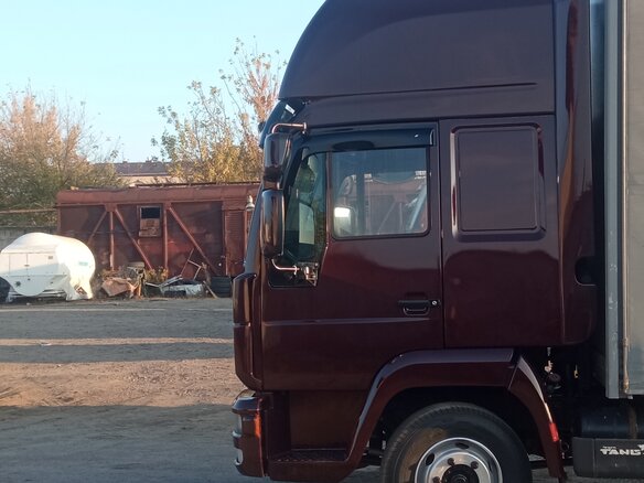 2003 MAN LE/L 2000, красный, 2400000 рублей - вид 3