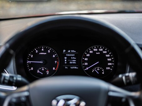 2018 Hyundai Solaris II, красный, 1250000 рублей, вид 5