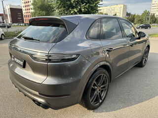 2020 Porsche Cayenne III, серый, 6690000 рублей, вид 5