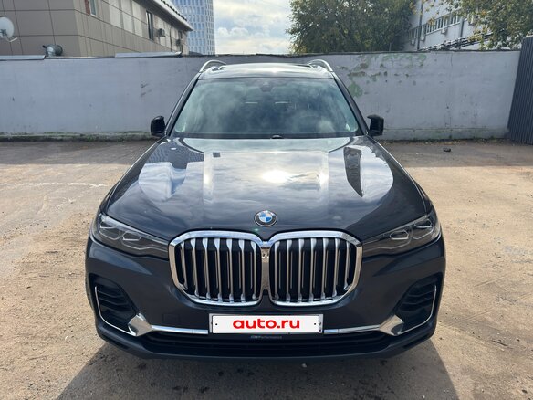 2020 BMW X7 40i I (G07), серый, 5499000 рублей - вид 1