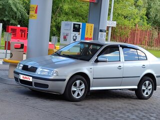 2004 Skoda Octavia I (A4) Рестайлинг, серебристый, 401777 рублей, вид 2