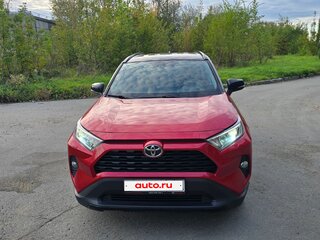 2021 Toyota RAV4 V (XA50), красный, 3200000 рублей, вид 3