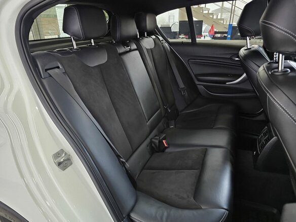 2019 BMW 1 серии 118i II (F20/F21) Рестайлинг 2, белый, 2649000 рублей - вид 16