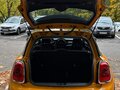 2018 Mini Hatch Cooper III (F55/F56), жёлтый, 1800000 рублей - вид 8