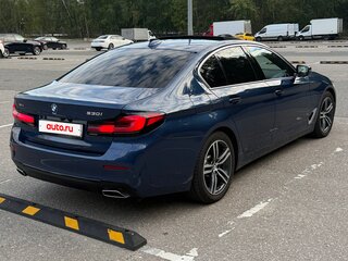 2020 BMW 5 серии 530i xDrive VII (G30/G31/G38) Рестайлинг, синий, 3999990 рублей, вид 4