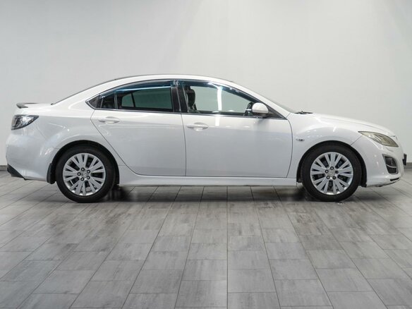2010 Mazda 6 II (GH) Рестайлинг, белый, 999000 рублей - вид 4