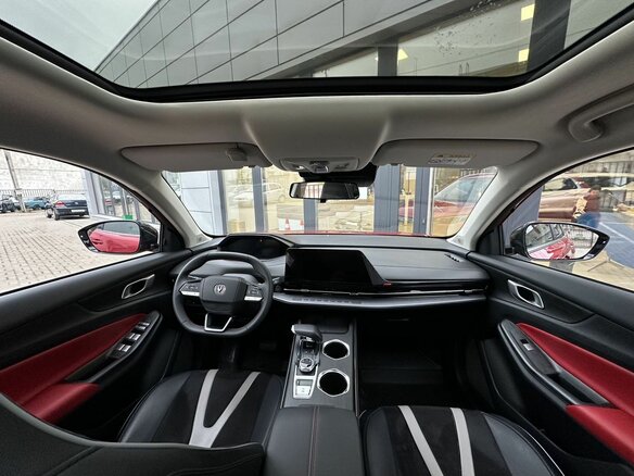 2024 Changan UNI-S I, красный, 2279000 рублей - вид 13