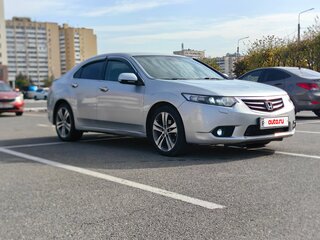 2011 Honda Accord VIII Рестайлинг, серебристый, 899000 рублей, вид 3