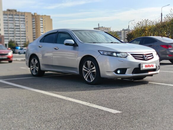 2011 Honda Accord VIII Рестайлинг, серебристый, 899000 рублей - вид 2