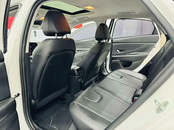 2023 Hyundai Elantra VII (CN7), белый - вид 4