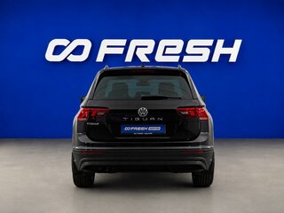 2019 Volkswagen Tiguan II, чёрный, 2227196 рублей, вид 4