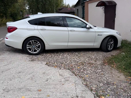 2012 BMW 5 серии Gran Turismo 530d xDrive VI (F10/F11/F07), белый, 2250000 рублей, вид 3