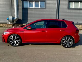 2021 Volkswagen Golf VIII, красный, 2199999 рублей, вид 5