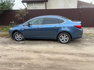 2012 Opel Astra J Рестайлинг, синий, 750000 рублей, вид 4