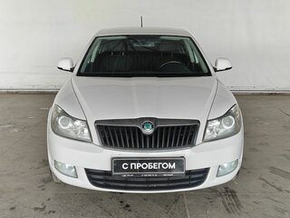 2012 Skoda Octavia II (A5) Рестайлинг, белый, 685000 рублей, вид 2
