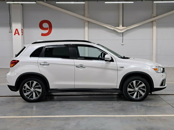 2018 Mitsubishi ASX I Рестайлинг 2, белый, 1640000 рублей - вид 3