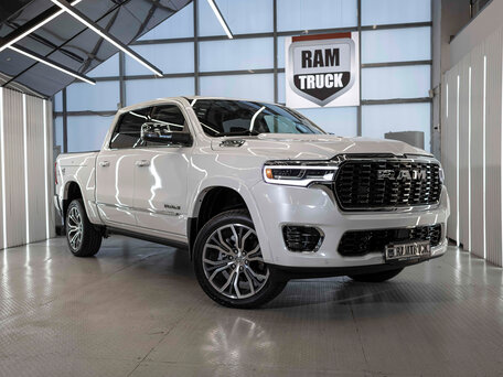 2026 Ram 1500 Crew Cab V Рестайлинг, белый, 10490000 рублей, вид 1