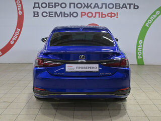 2022 Lexus ES 250 VII Рестайлинг, синий, 4800000 рублей, вид 5