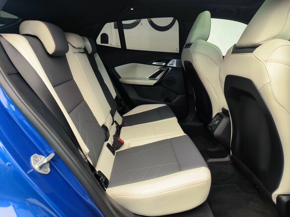 2025 BMW X2 xDrive25i II (U10), синий, 6960000 рублей - вид 16
